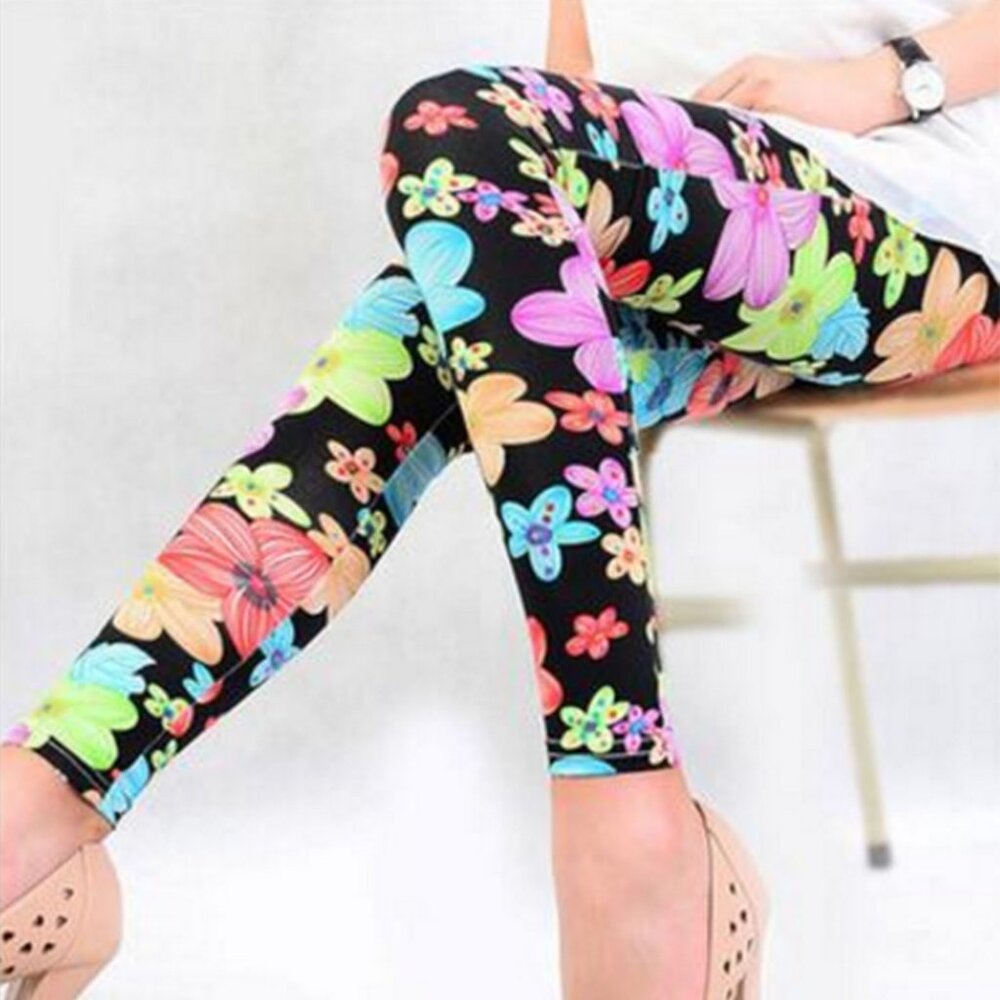 NWT Oh So Soft Black Floral Flowers Flowered Leggings One Size Fits Most